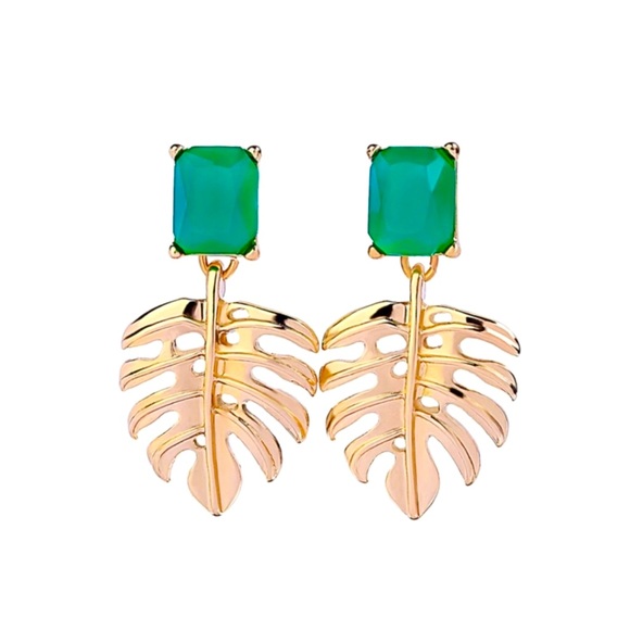 🍋2/$30 New Anthro Gold Monstera Leaf Earrings - Picture 3 of 4